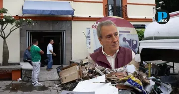 Autoridades coordinan el censo y la entrega de enseres dom&eacute;sticos y apoyos financieros para la reactivaci&oacute;n de los comercios y viviendas da&ntilde;adas por las recientes inundaciones en la capital.