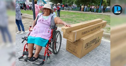 San Jos&eacute; Chiapa recibe tinacos, calentadores y obras comunitarias