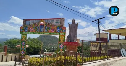 Chila de las Flores desmiente detenci&oacute;n de su director de Seguridad