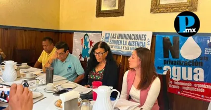 Organizaciones civiles y colectivos en defensa del agua protestaron contra el desempe&ntilde;o de Concesiones Integrales, demandando la revocaci&oacute;n del contrato de privatizaci&oacute;n debido a los recurrentes fallos.