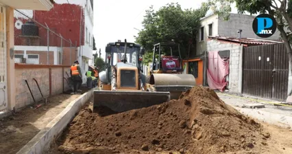 Ayuntamiento pavimenta privada Cuauht&eacute;moc en Guadalupe Hidalgo