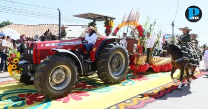 Cabalgata de Santiago Ap&oacute;stol re&uacute;ne a miles en Chignahuapan