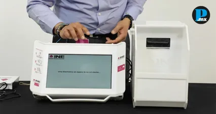 INE Puebla realiza ejercicios con urna electr&oacute;nica rumbo al 2027