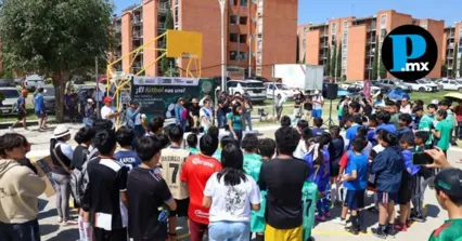 Llevan torneo de futbol comunitario y mejora de espacios deportivos a la colonia Santa Luc&iacute;a