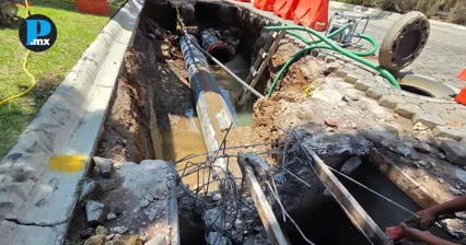 Fuga en V&iacute;a Atlixc&aacute;yotl afectar&aacute; suministro de agua en colonias del sur de Puebla