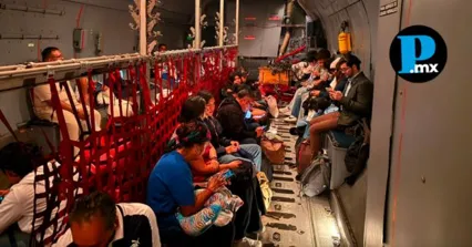Una aeronave H&eacute;rcules de la Fuerza A&eacute;rea Mexicana traslad&oacute; al grupo de connacionales de regreso al pa&iacute;s.