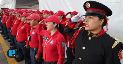 Con vivienda y equipamiento, Gobierno estatal reconoce labor de bomberos