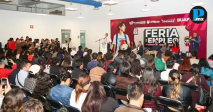J&oacute;venes de Puebla buscan empleo entre 3 mil 400 vacantes ofertadas en BUAP