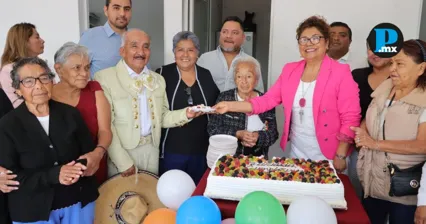 Cuautlancingo celebra D&iacute;a del Abuelo en Sanctorum