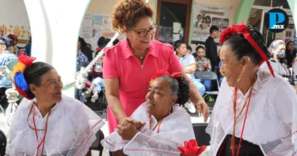 Adultos mayores de San Lorenzo Almecatla celebran el D&iacute;a de los Abuelos