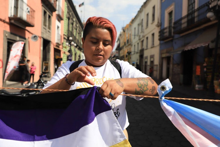 Personas trans se topan con trabas en Puebla para cambiar su acta de nacimiento