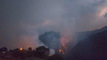 Continúa extendiéndose el incendio en Zacatlán; el viento complica la situación