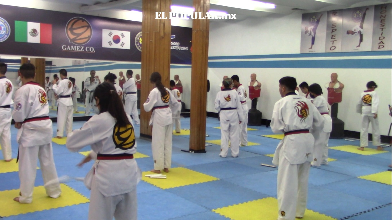 Los estudiantes en Corporación Gámez aprenden el valor de la perseverancia, establecen metas y trabajan arduamente para alcanzarlas, lo que eventualmente se traduce a una mayor disciplina en otras áreas de sus vidas.