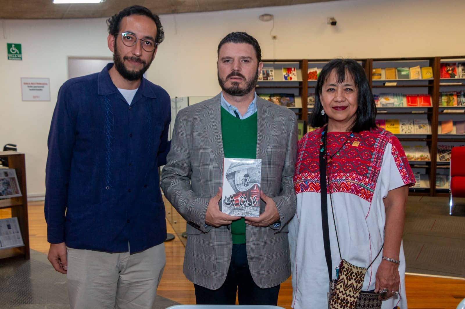 En rueda de prensa compartió un poco de la narrativa que tiene su libro, su proceso para escribirlo, y resaltó que su intención es mostrar a la sociedad que hay que amar la vida más allá de los problemas