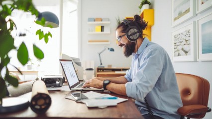 Tendencia 'Coffee Badging': Impacto en la productividad y resistencia laboral