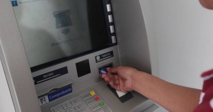 Cómo evitar nuevas comisiones de BBVA, guía para usuarios de tarjetas de débito