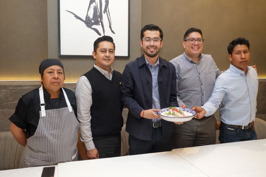 Hotel Royalty inicia su temporada de chiles en nogada. Foto: EsImagen