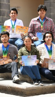 Estudiantes de BUAP triunfan en olimpiada internacional de matemáticas en Singapur