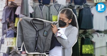 Venta de uniformes escolares en el Centro de Puebla