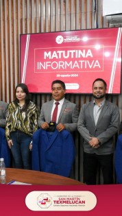 Norma Layón entrega uniformes a la Banda Sinfónica de San Martín Texmelucan