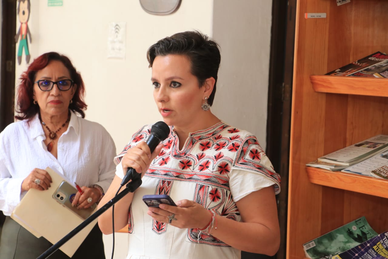 Reconocen trayectoria de Benjamín Fernández 