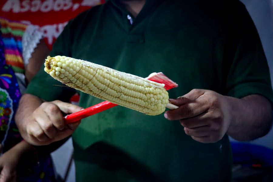 Esquites y Elotes. Foto: EsImagen