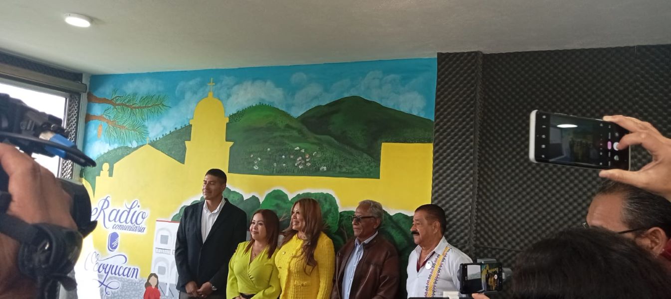 Inauguración de Radio Ocoyucan. Foto: Vianey Arana