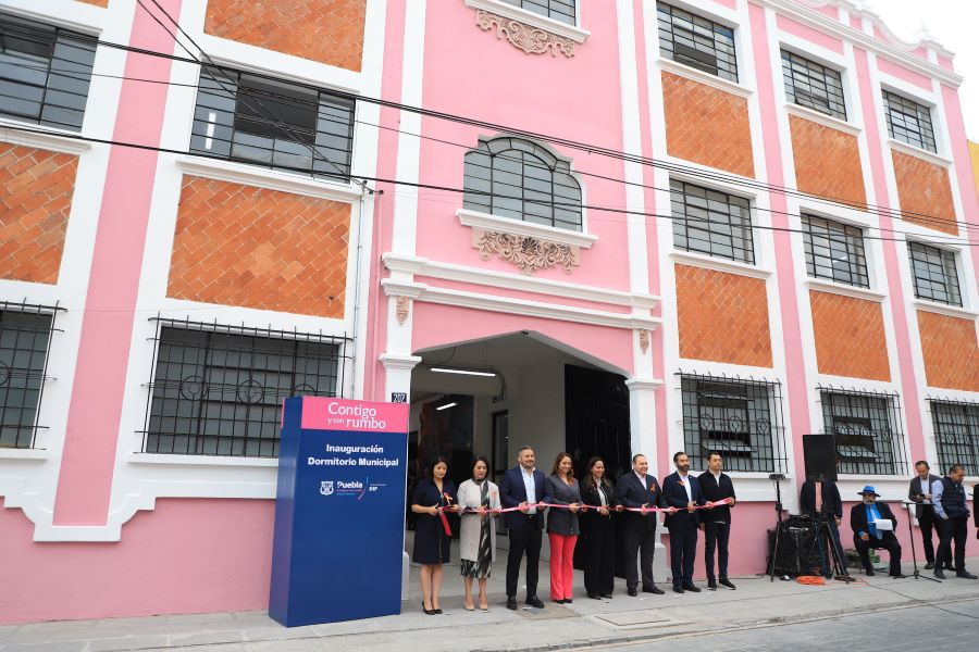 Inauguración del dormitorio comunitario. Foto:EsImagen