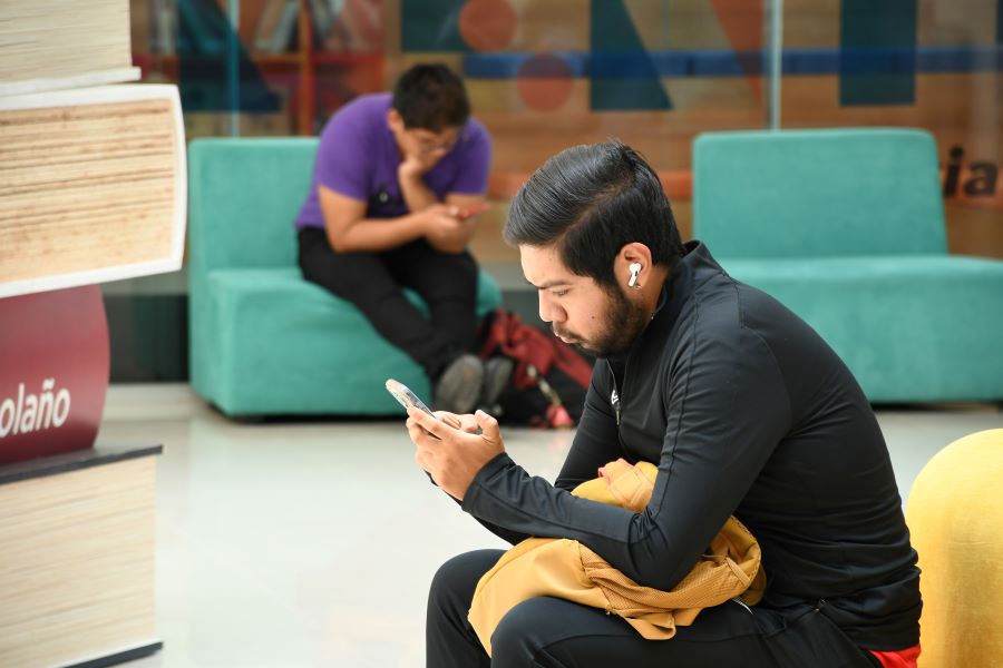 Investigación de música para reducir el estrés. Foto: BUAP