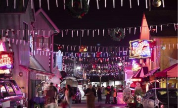 Desde impresionantes decoraciones navideñas hasta eventos familiares, la ciudad ofrece algo para todos.