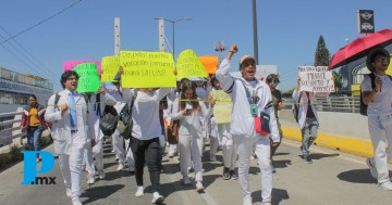 Alumnos de Medicina de la BUAP rechazan a la nueva directora