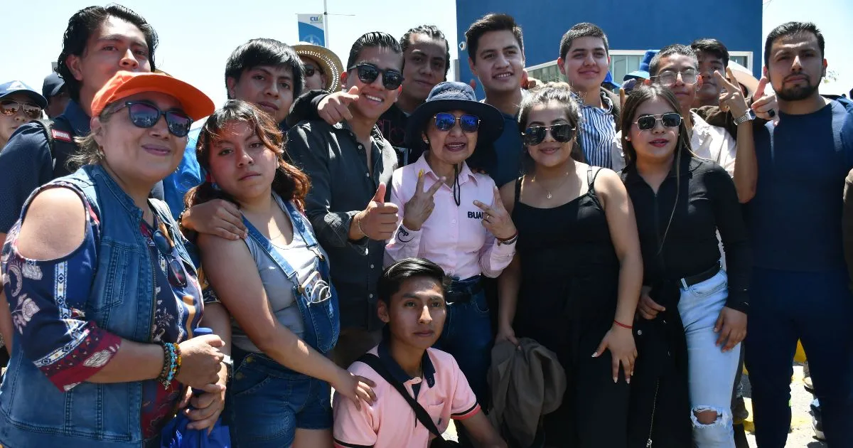 Universitarios BUAP se suman a jornada de limpieza en CU2