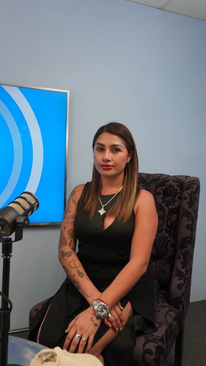 Itzel Obregón, tarotista con cinco años de experiencia