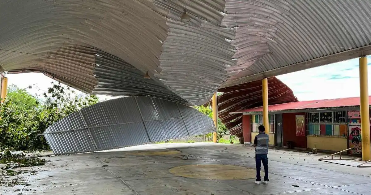 Viviendas dañadas y escuelas afectadas tras paso de Erick en Guerrero/ EsImagen