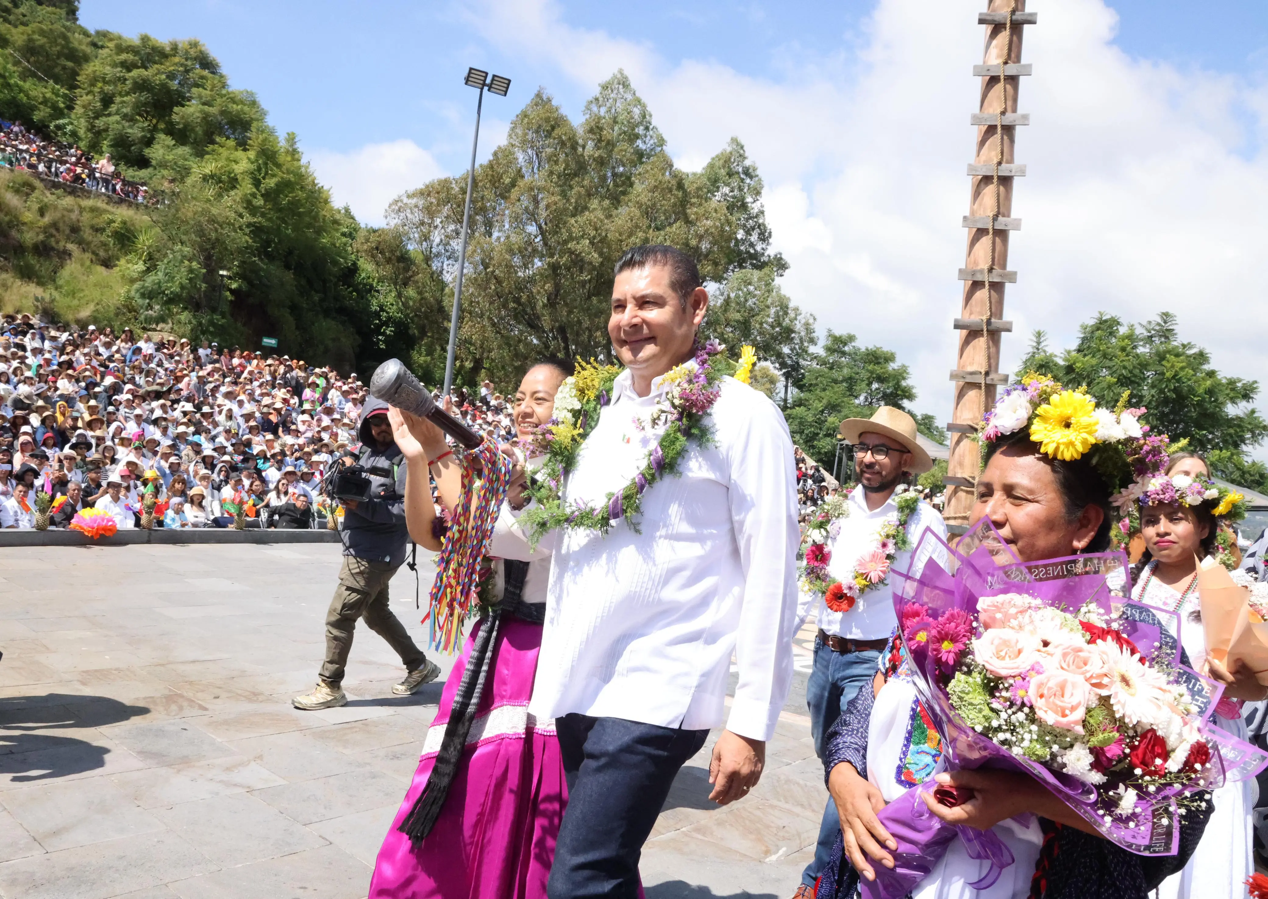 El Gobernador Alejandro Armenta participa en el HueyAtlixcáyotl 2025