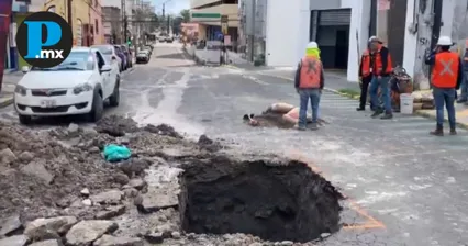 Se registró cierre a la circulación por socavón en la 25 sur.