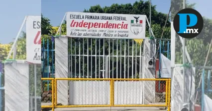 Los manifestantes señalaron que mantendrán bloqueada la escuela 