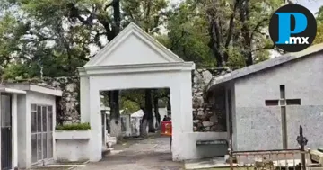 Sólo quedan 78 espacios disponibles para el entierro de fallecidos en el Panteón Municipal de Puebla. Sólo quedan 78 espacios disponibles para el entierro de fallecidos en el Panteón Municipal de Puebla.