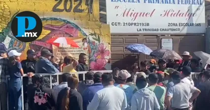 Los padres de familia dijeron que la falta de docentes se reportó hace meses