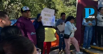 Los afectados se manifestaron de forma pacífica en las inmediaciones del plantel Los afectados se manifestaron de forma pacífica en las inmediaciones del plantel