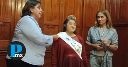 Deyanira recibió la banda de “La Flor Especial Más Bella de Puebla 2025”
