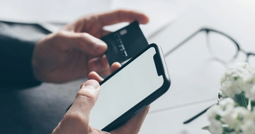 Meses sin intereses: ¿Cómo engañan a tu cerebro para gastar más?