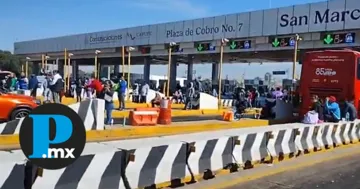 Los manifestantes no bloquearon el paso en ningún momento, solo levantaron las plumas