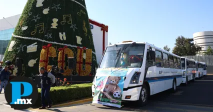BUAP duplica meta y entrega m&aacute;s de 14 mil juguetes por D&iacute;a de Reyes en Puebla