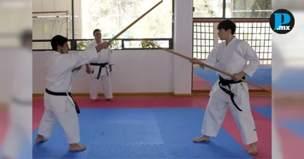 Estudiante de la BUAP triunfa en mundial de kobudo, en Okinawa