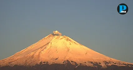 &iexcl;Vestido de blanco! As&iacute; amaneci&oacute; este mi&eacute;rcoles el volc&aacute;n Popocat&eacute;petl