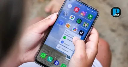J&oacute;venes priorizan el consumo de noticias a trav&eacute;s de redes sociales y reducen el acceso directo a medios informativos.