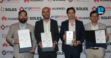 Directivos de ErgoSolar anunciaron en Puebla el fortalecimiento de su alianza con Huawei para energ&iacute;as limpias.