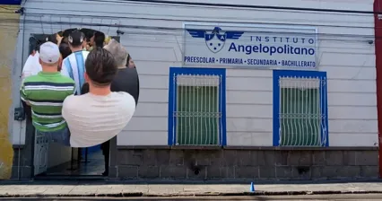 Altercado en el Instituto Angelopolitano de Puebla deriv&oacute; en una movilizaci&oacute;n policial que impidi&oacute; la salida de alumnos.