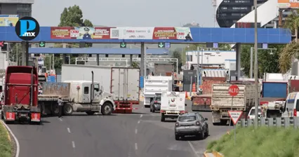 Transportistas de Puebla mantienen movilizaciones pese a anuncio de Segob